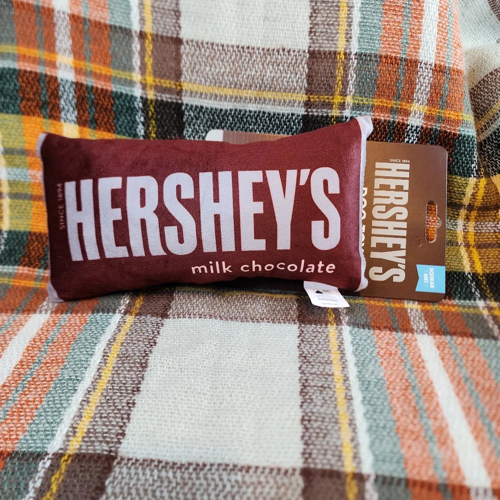 Set of 3 Candy Squeaking Dog Toys: Reeses and Hershey's  Bar and Kisses. NWT.